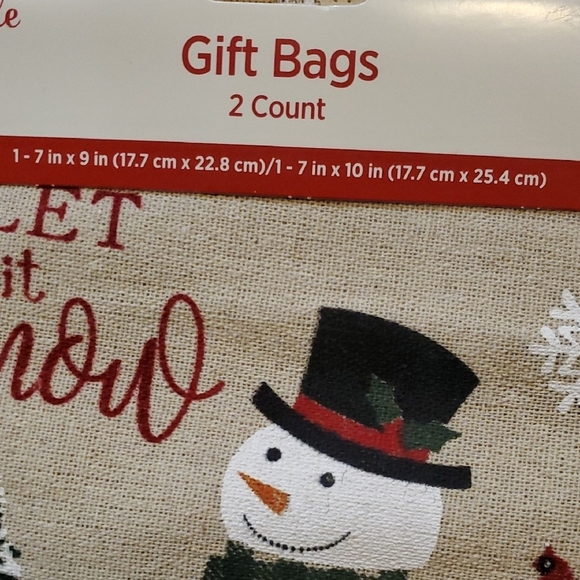 Holiday Gift Set- 2 Snowman Gift Bags & 3 Mini Stockings - Picture 3 of 4